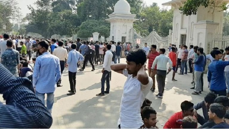 এই মাত্র পাওয়া: হঠাৎ যে দাবিতে রাজপথে বিএনপির সিনিয়র নেতারা !!