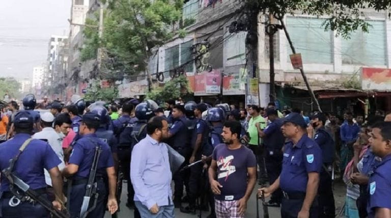 করোনাঃ ঝুঁ’কিতে নারায়নগঞ্জ, লকডাউন হতে পারে পুরো শহর !!