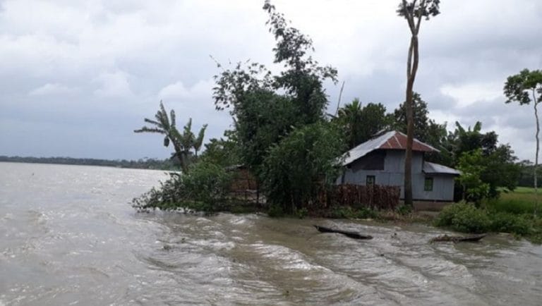 পিরোজপুরে আম্ফানের তাণ্ডবে ৩ জনের মৃ’ত্যু !!