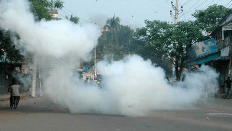 চট্টগ্রাম সিটি নির্বাচনে উত্তেজনা, দুই কেন্দ্রে ককটেল বি’স্ফোরণ !!