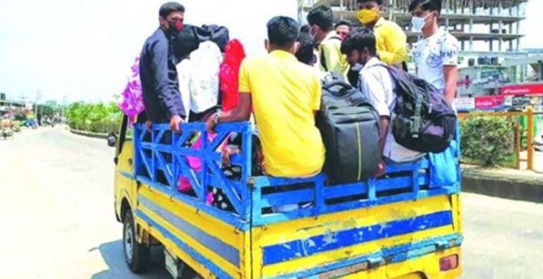 কর্মহীন হয়ে রাজধানী ছাড়ছে অনেকই !!