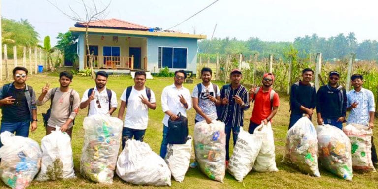 সেন্টমার্টিনকে বাঁচাতে ১১ তরুণের ব্যতিক্রমী উদ্যোগ !!